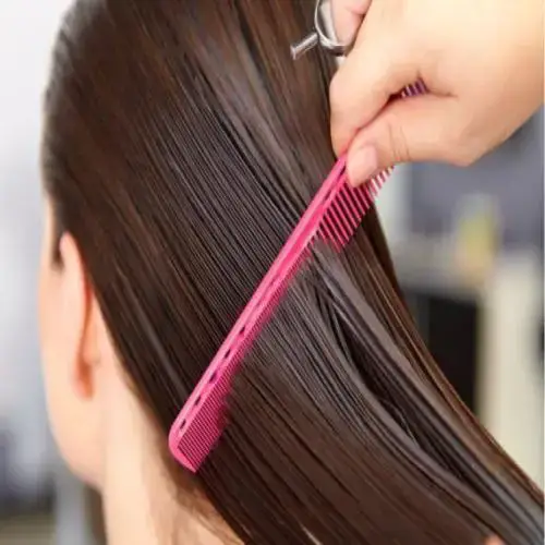 ما تفسير حلم رجل يمشط شعر امرأة لابن سيرين؟