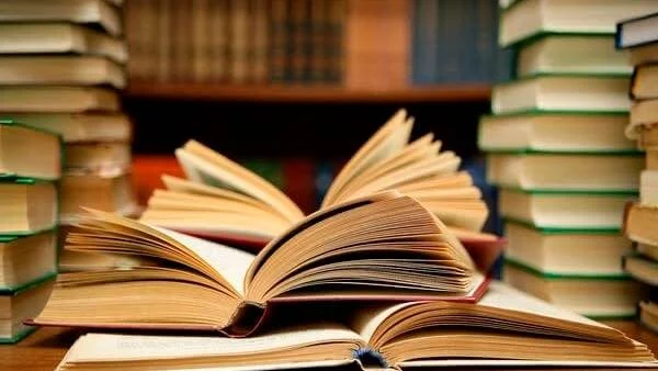 ما تفسيرات ابن سيرين لرؤية الكتاب الكبير في المنام؟