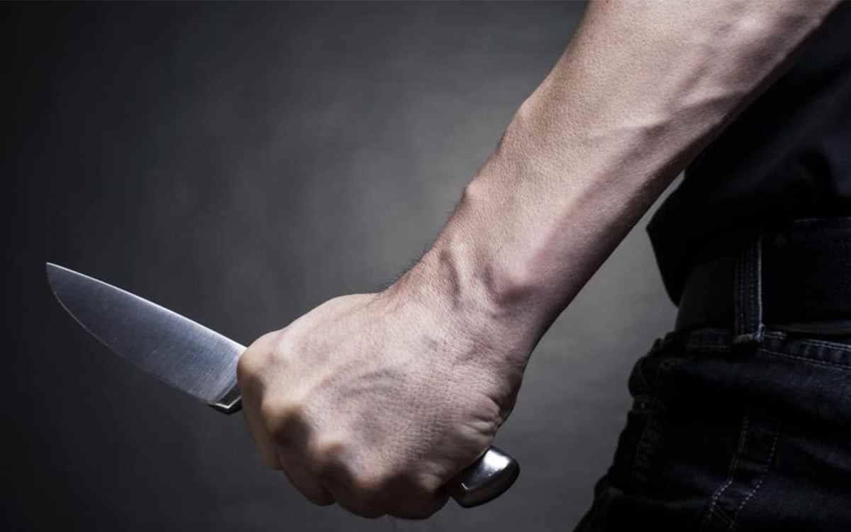 أهم 20 تفسير لرؤية رمي السكين في المنام لابن سيرين