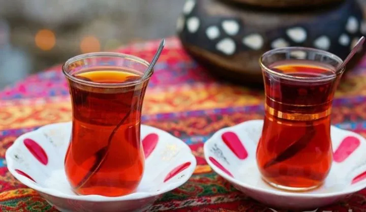 أهم تفسيرات رؤية شرب الشاي في المنام للرجل المتزوج