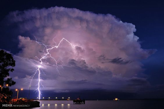 تفسير حلم الرعد والمطر في المنام لابن سيرين